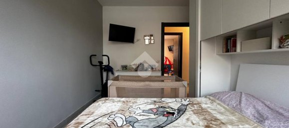 Apartamento T3 em Bussero, Italy N.º 324780 9