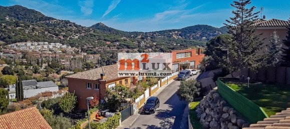 5 bedrooms Villa in Cabrils, Spain No. 13323 11