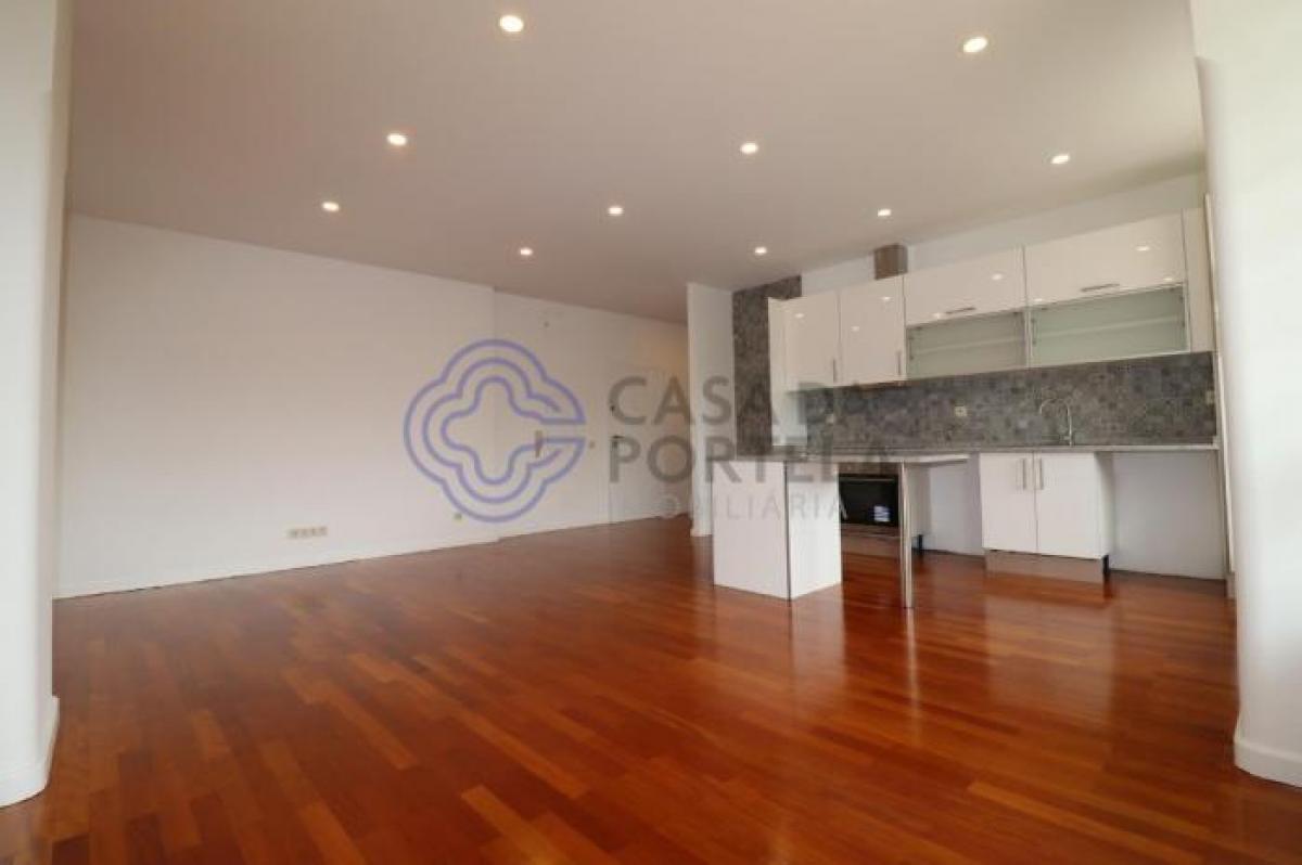 Квартира с 2 спальнями в Вила Нова ди Гая, Португалия № 3033