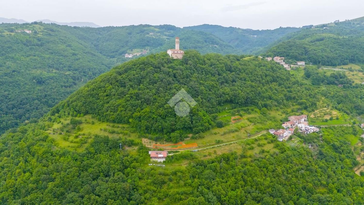 Земельный участок 47079м² в Бадия Калавена, Италия № 66237