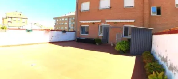 Apartamento de 3 dormitorios en San Andrés del Rabanedo, Spain No. 64690 56