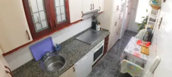 Apartamento de 3 dormitorios en San Andrés del Rabanedo, Spain No. 64690 3