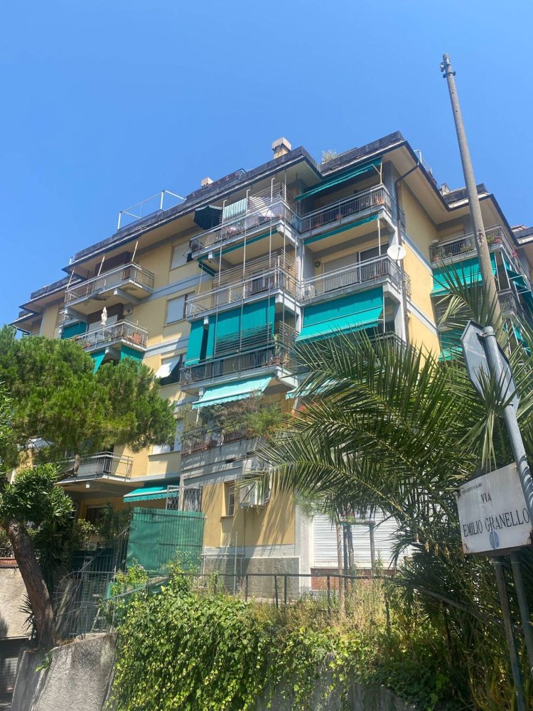 5 bedrooms Apartment in Genoa, Italy No. 342221