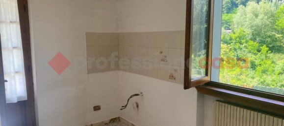 4 rooms Apartment in Castelnuovo di Garfagnana, Italy No. 310657 10