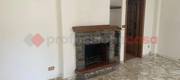 4 rooms Apartment in Castelnuovo di Garfagnana, Italy No. 310657 3