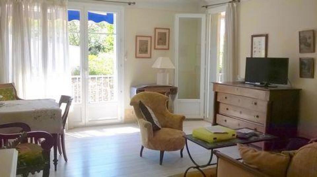 Condominio de 2 dormitorios en La Ciotat, France No. 13570