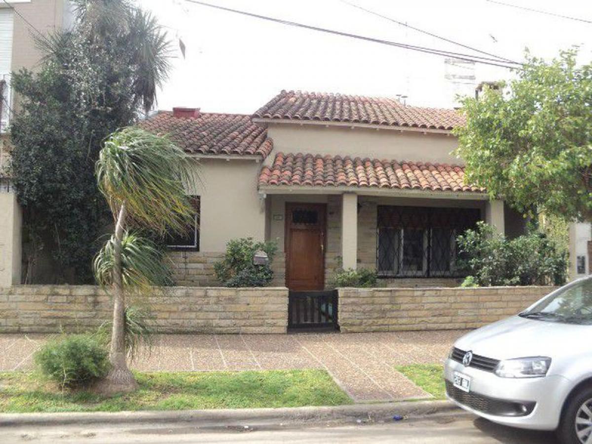 3 Schlafzimmer Haus in Moron, Argentina, Nr. 59431