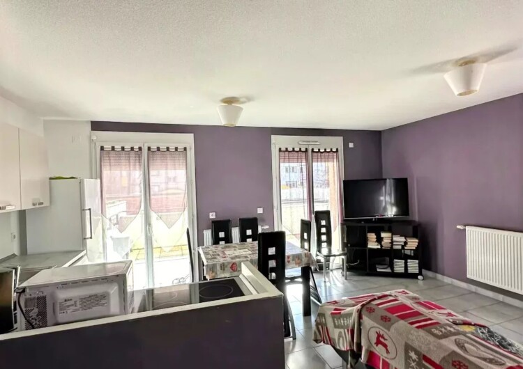 3 chambres Appartement à Échirolles, France No. 240317