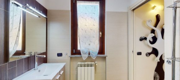 3 rooms House in Luino, Italy No. 63958 29