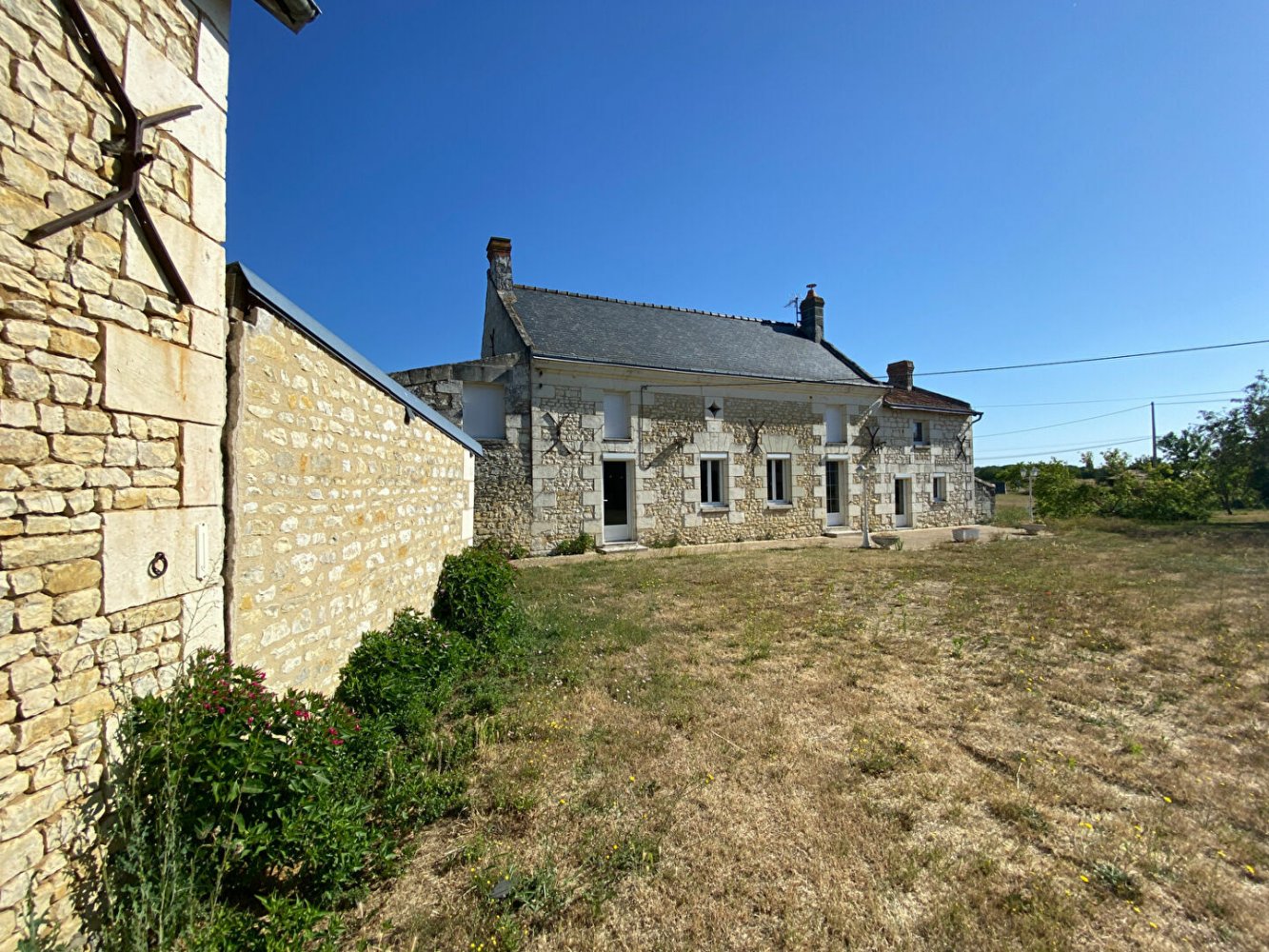 2 chambres Maison à Marçay, France No. 232524