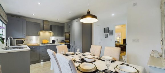 3 bedrooms House in Cullompton, United Kingdom No. 13635 2