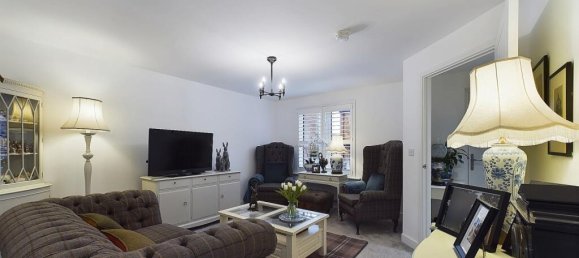 3 bedrooms House in Cullompton, United Kingdom No. 13635 13