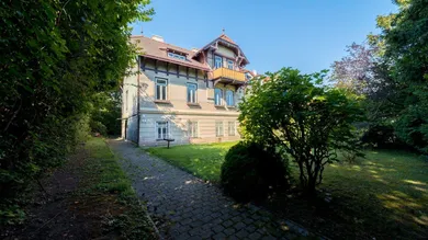 Villa de 10 habitaciónes en Giesshubl, Austria No. 240284