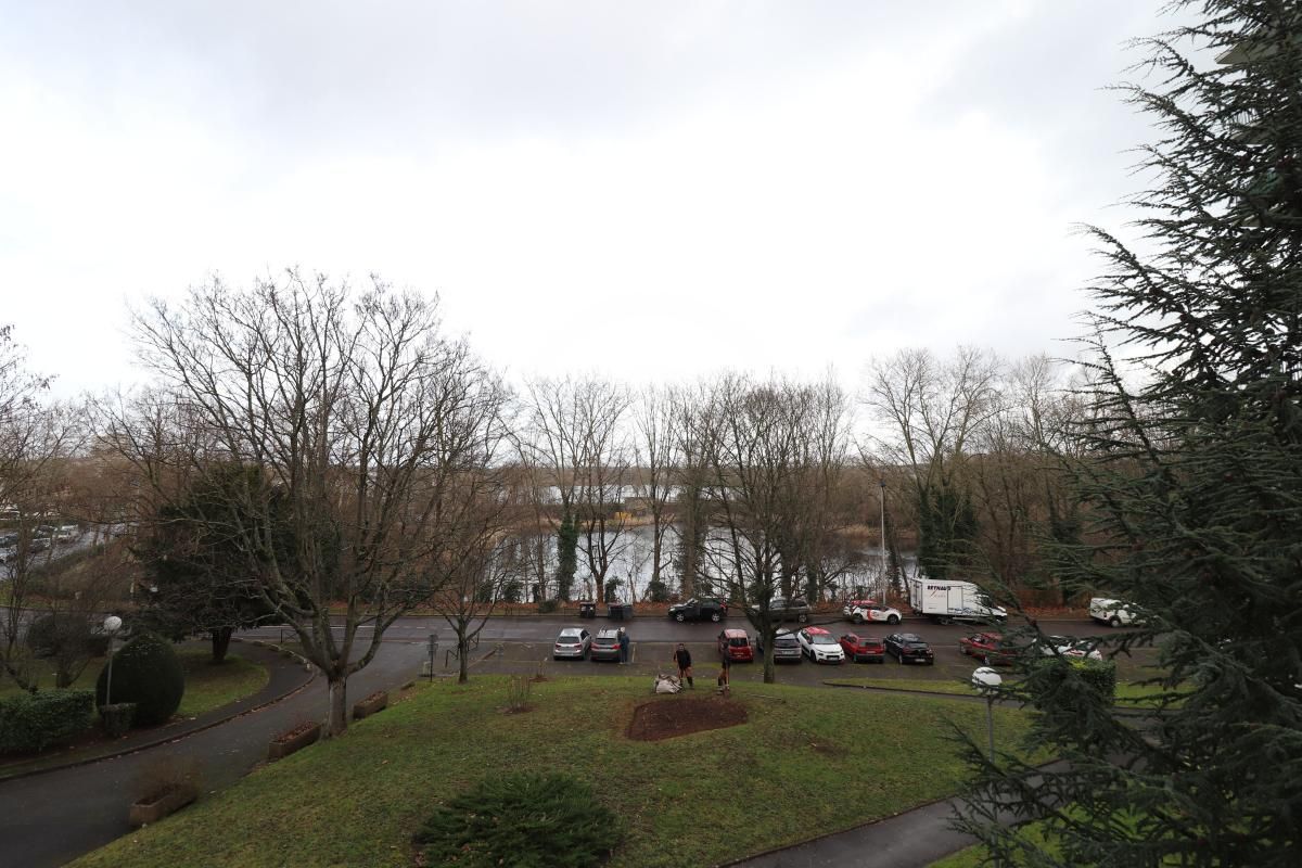 2 غرف نوم شقة في Viry-Chatillon, France رقم 183577