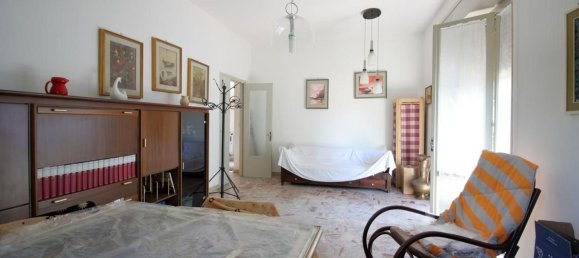 3-salle Appartement à Amelia, Italy No. 260515 8