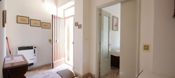 3-salle Appartement à Amelia, Italy No. 260515 12