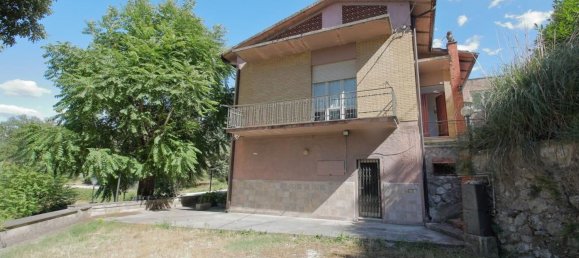 3-salle Appartement à Amelia, Italy No. 260515 2