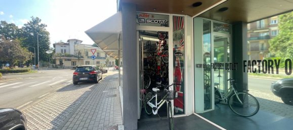 130m² Commercial property in Fidenza, Italy No. 376611 14