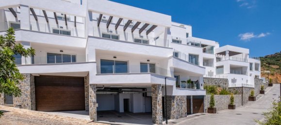 Здание с 3 спальнями в Марбелья, Испания № 2943 23