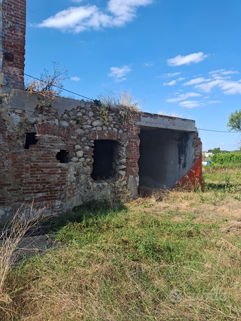 Terreno en Cuneo, Italy 300 m² No. 293513