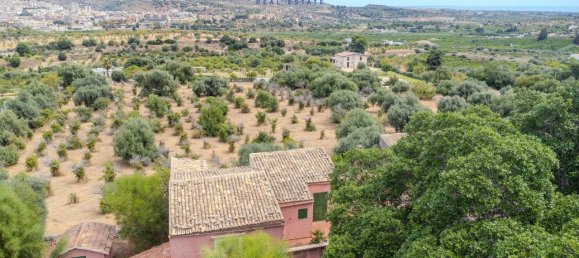 6 bedrooms Villa in Noto, Italy No. 301841 3