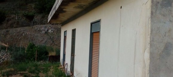 Дом с 3 комнатами в Манданичи, Италия № 256126 9