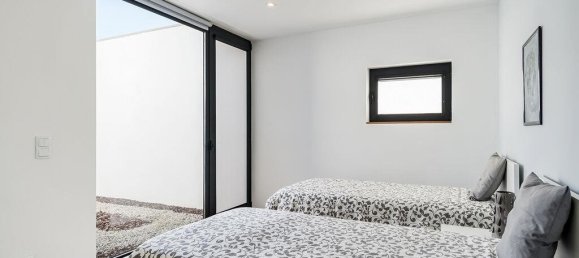 4 bedrooms House in Penafiel, Portugal No. 120675 8