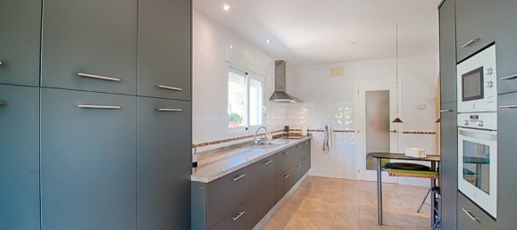 4 bedrooms Villa in Moraira, Spain No. 136145 10