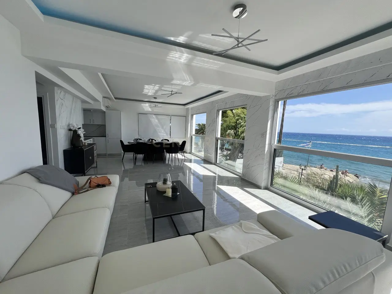 3 bedrooms Apartment in Germasogeia, Cyprus No. 5514