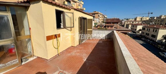 2-salle Appartement à Rome, Italy No. 192629 20