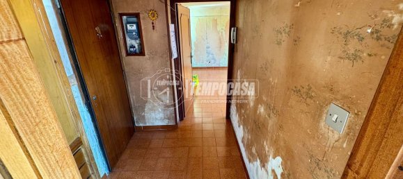 2-salle Appartement à Rome, Italy No. 192629 21