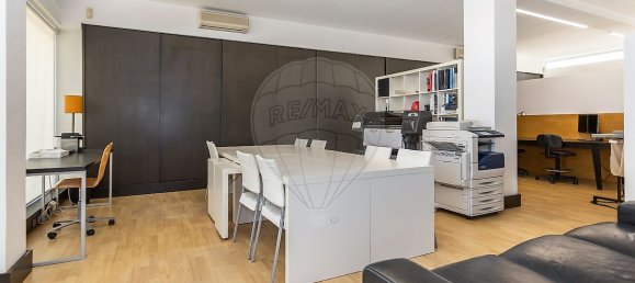 115m² Commercial property in Barreiro, Portugal No. 55886 8