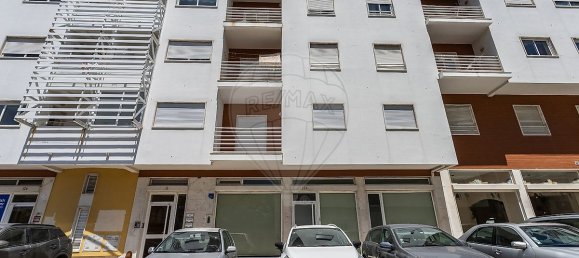 115m² Commercial property in Barreiro, Portugal No. 55886 18