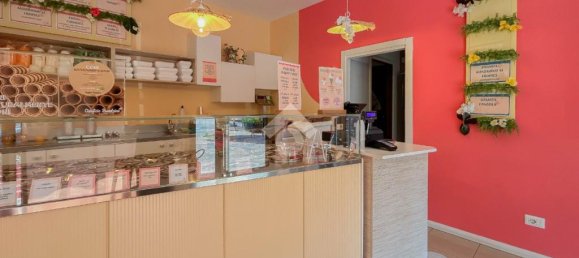 Propiedad comercial de 3 habitaciónes en Mozzo, Italy No. 271784 10