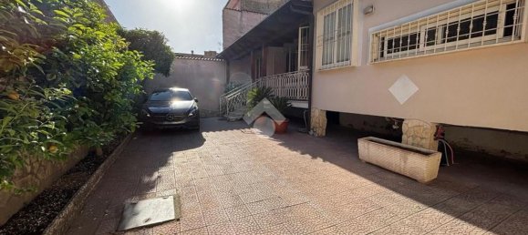 8 rooms House in San Marcellino, Italy No. 7618 9