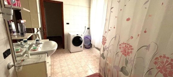 8 rooms House in San Marcellino, Italy No. 7618 20