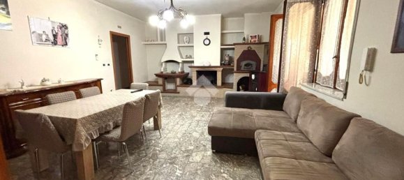 8 rooms House in San Marcellino, Italy No. 7618 13