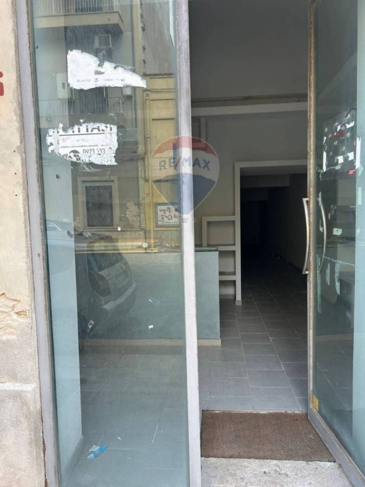 Gewerbliche Immobilie in Trapani, Italy 60m², Nr. 284611