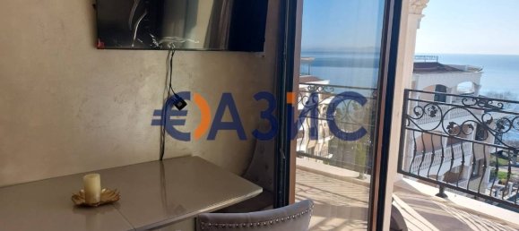 Apartamento de 2 dormitorios en Nesebar, Bulgaria No. 990 2