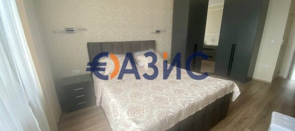 Apartamento de 2 dormitorios en Nesebar, Bulgaria No. 990 10