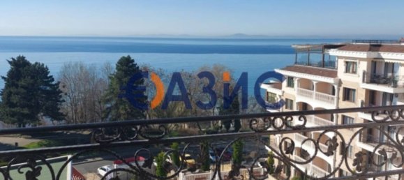 Apartamento de 2 dormitorios en Nesebar, Bulgaria No. 990 3