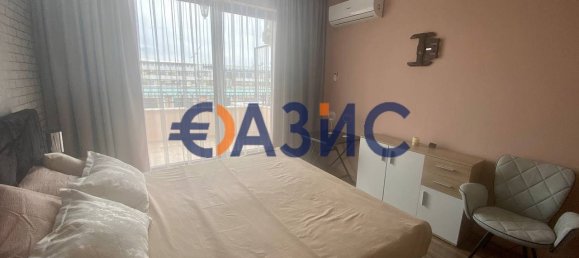 Apartamento de 2 dormitorios en Nesebar, Bulgaria No. 990 21