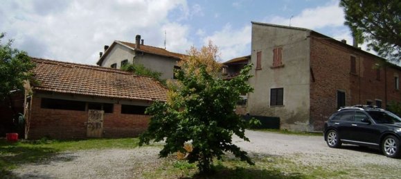 10 rooms House in Foiano della Chiana, Italy No. 226213 6
