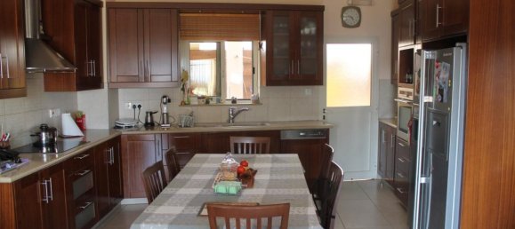 5 bedrooms Villa in Limassol, Cyprus No. 1795 2