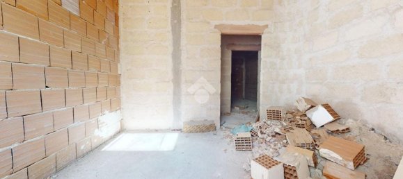 Apartamento de 5 habitaciónes en Francavilla Fontana, Italy No. 29511 2