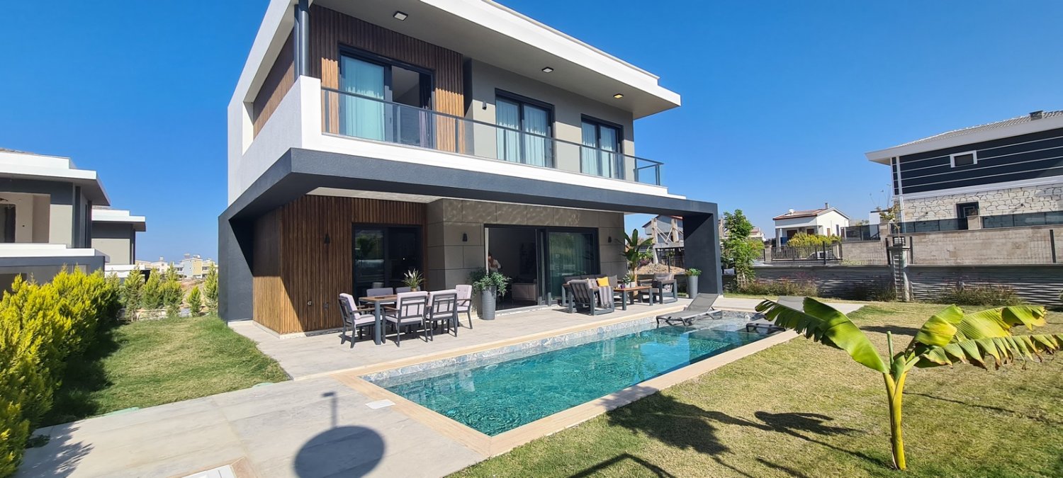 Villa 3+1 in Kusadasi, Turkey No. 8593