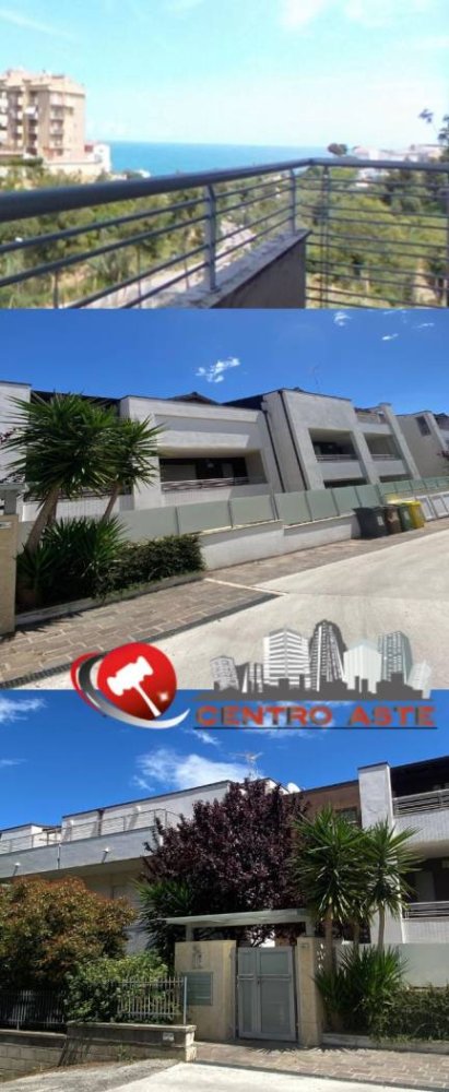 5 bedrooms Apartment in Vasto, Italy No. 265215