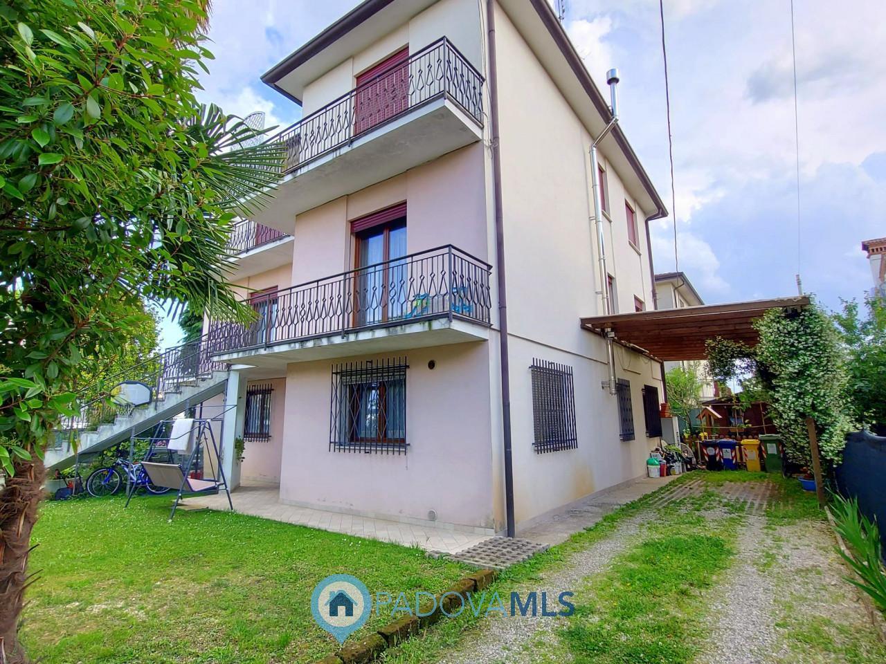 5غرفة فيلا في Selvazzano Dentro, Italy رقم 82050