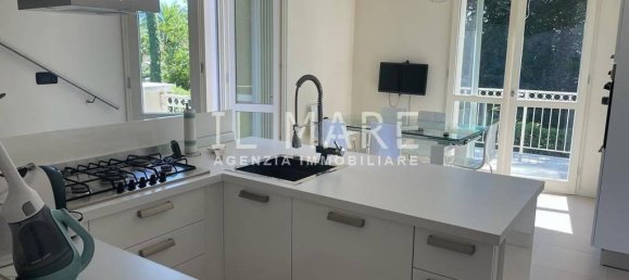 8 rooms Villa in Montignoso, Italy No. 35982 20