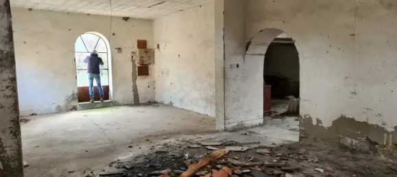 5 rooms House in Vicopisano, Italy No. 84220 10